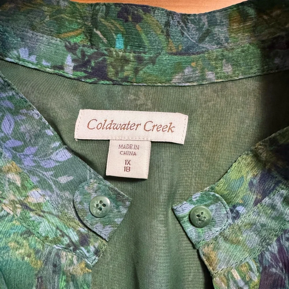 Coldwater Creek Green & Teal Floral Pintuck Button Blouse - Picture 4 of 8